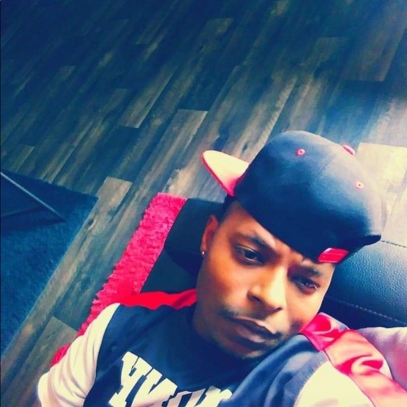 Sell - Picture 4 of 7